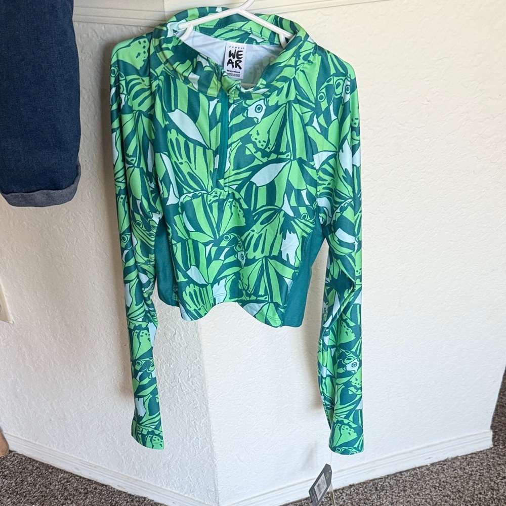 Zumba Fitness Vibrant Green Leafy Long Sleeve Top